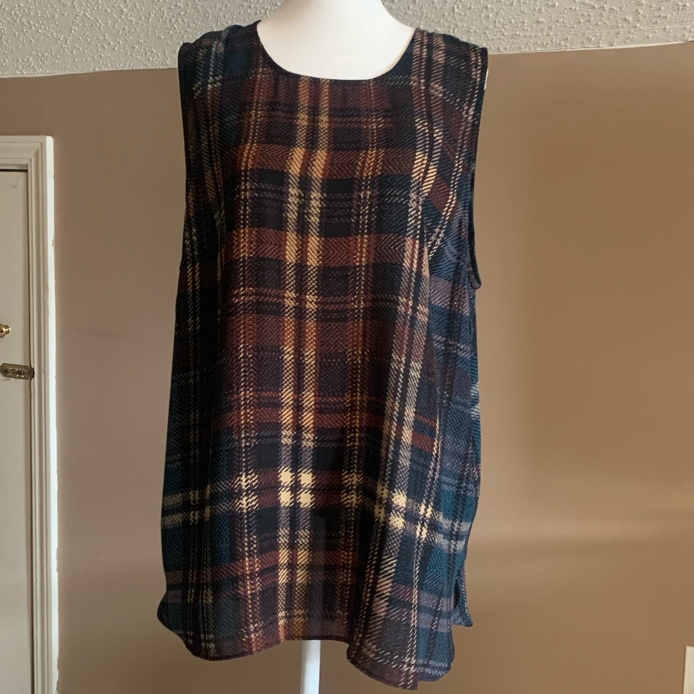 Who What Wear Sleeveless Top